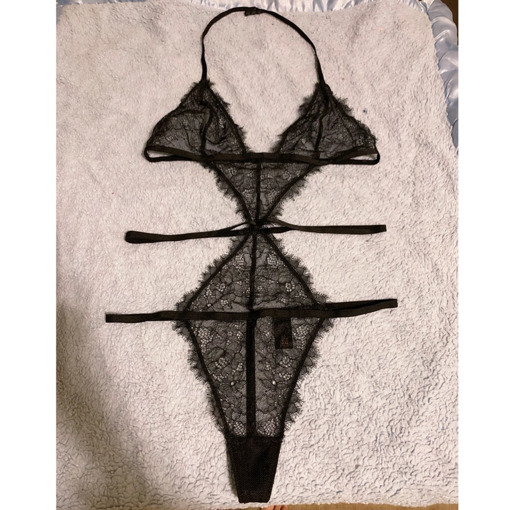 Victoria Secret Lace Teddy’s 💚🖤🧸